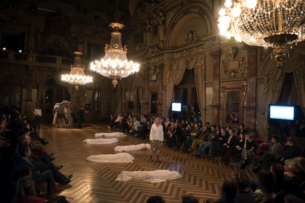 Action Zoo Humain - Join the Revolution